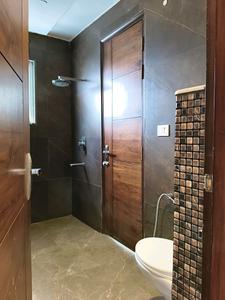 Common Bathroom Image of 1800 Sq.ft 3 BHK Builder Floor for sale in Sector 22 Gurgaon for Rs. 26000000