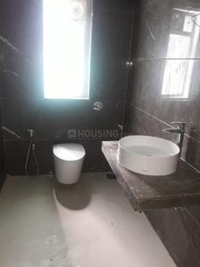 Bathroom Image of 1500 Sq.ft 3 BHK Apartment / Flat for sale in Santacruz West Mumbai for Rs. 90000000