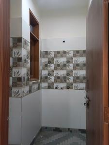 Common Bathroom Image of 620 Sq.ft 2 BHK Builder Floor for sale in Mukundpur New Delhi for Rs. 3200000