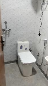 Bathroom Image of 540 Sq.ft 2 BHK Independent House for rent in Laxmi Nagar New Delhi for Rs. 25265