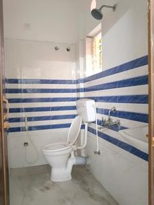 Common Bathroom Image of 857 Sq.ft 2 BHK Apartment / Flat for sale in Kalikapur, EM Bypass Kolkata for Rs. 3500000