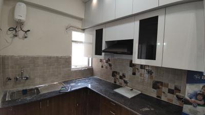 Kitchen Image of 1050 Sq.ft 2.5 BHK Apartment / Flat for sale in Amrapali Verona Heights, Noida Extension Greater Noida for Rs. 8800000