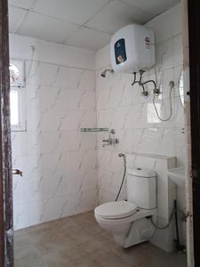 Common Bathroom Image of 1495 Sq.ft 3 BHK Apartment / Flat for sale in Panchsheel Pratishtha, Sector 75 Noida for Rs. 22900000
