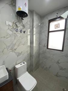 Bathroom Image of 980 Sq.ft 1 BHK Builder Floor for rent in Sector 39 Gurgaon for Rs. 30000
