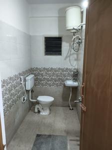 Bathroom Image of 1540 Sq.ft 2 BHK Apartment / Flat for rent in Kensington Towers Apartment, Halasuru Bengaluru for Rs. 44000