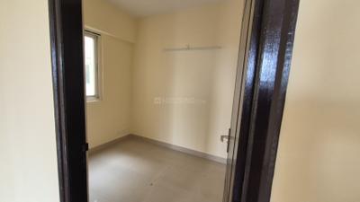 Bedroom Image of 1100 Sq.ft 2.5 BHK Apartment / Flat for rent in Sethi Max Royal, Sector 76 Noida for Rs. 28500