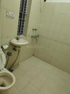 Bathroom Image of 750 Sq.ft 1 BHK Builder Floor for rent in DDA Flats Munirka, Munirka New Delhi for Rs. 31000
