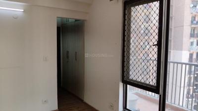 Bedroom Image of 1968 Sq.ft 4 BHK Apartment / Flat for rent in Logix Blossom County, Sector 137 Noida for Rs. 45000