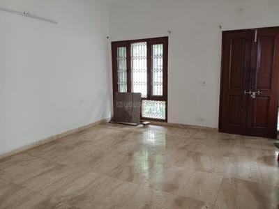 Bedroom Image of 3000 Sq.ft 8 BHK Builder Floor for rent in Sector 40 Noida for Rs. 250000