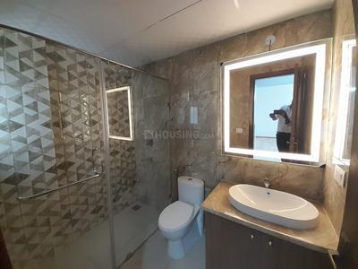 Bathroom Image of 2350 Sq.ft 4.5 BHK Builder Floor for rent in Central Park Clover Floors, Sector 33 Sohna for Rs. 60000