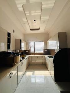 Kitchen Image of 2500 Sq.ft 3 BHK Builder Floor for rent in Sector 8 Faridabad for Rs. 22000