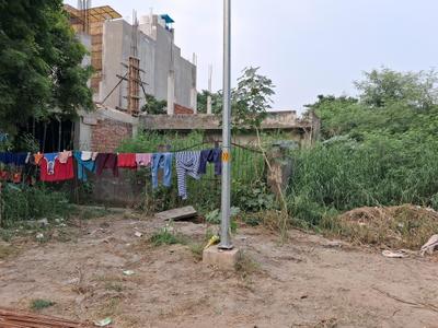 Image of 450 Sq.ft Residential Plot / Land for sale in Sector 105, Noida for Rs. 120000000