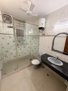 Bathroom Image of Urbanroomz Coliving PG in DLF Phase 2, Gurgaon