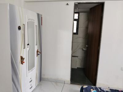 Bedroom Image of 750 Sq.ft 1 BHK Apartment / Flat for rent in RRG HR Evernest, Ghuma Ahmedabad for Rs. 23500