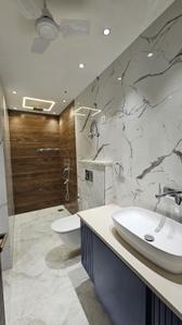 Bathroom Image of 2400 Sq.ft 3.5 BHK Builder Floor for sale in Sector 67 Gurgaon for Rs. 23000000