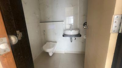 Bathroom Image of 698 Sq.ft 1 BHK Apartment / Flat for rent in Dynamix Dynamix Avanya, Dahisar East Mumbai for Rs. 32100