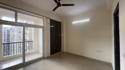 Bedroom Image of 1420 Sq.ft 3 BHK Apartment / Flat for sale in Amrapali Silicon City, Sector 76 Noida for Rs. 14200000