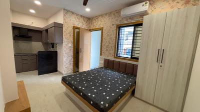 Bedroom Image of 450 Sq.ft 1 RK Builder Floor for rent in Mahalakshmi Nagar Indore for Rs. 13500