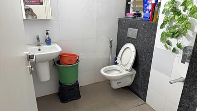 Image of 1020 Sq.ft 2 BHK Apartment / Flat for rent in Rustomjee Azziano, Thane West, Thane for Rs. 41000
