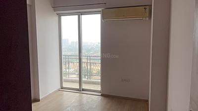 Bedroom Image of 1740 Sq.ft 3 BHK Apartment / Flat for sale in DLF Regal Gardens, Sector 90 Gurgaon for Rs. 19800000