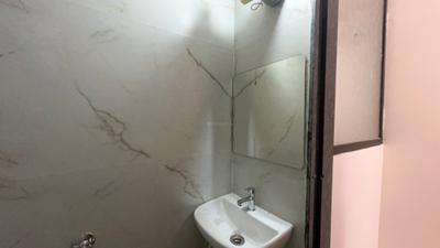 Bathroom Image of 1500 Sq.ft 1 RK Independent House for rent in Scheme 78 Indore for Rs. 14950