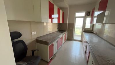 Kitchen Image of 1719 Sq.ft 3 BHK Apartment / Flat for rent in Emaar Palm Gardens, Sector 83 Gurgaon for Rs. 40000