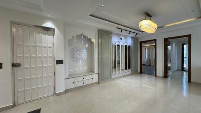 Living Room Image of 2400 Sq.ft 4 BHK Builder Floor for sale in Ansal Esencia Sector 67, Sector 67 Gurgaon for Rs. 23500000