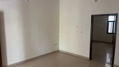 Bedroom Image of 1500 Sq.ft 3 BHK Builder Floor for rent in Shastripuram Agra for Rs. 12000