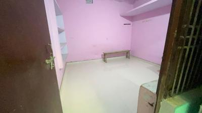 Bedroom Image of 700 Sq.ft 2 BHK Builder Floor for rent in Tajpur Varanasi for Rs. 14000