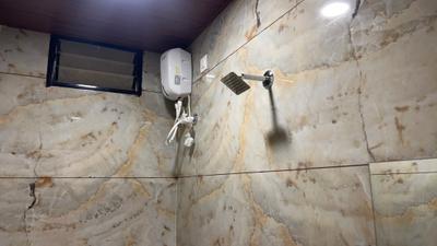 Bathroom Image of 1500 Sq.ft 1 BHK Builder Floor for rent in Scheme 78 Indore for Rs. 19500
