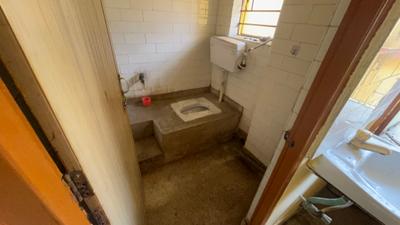 Bathroom Image of 400 Sq.ft 1 BHK Apartment / Flat for sale in South Dum Dum Kolkata for Rs. 1050000