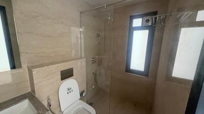 Image of 1850 Sq.ft 3 BHK Apartment / Flat for rent in Piramal Mahalaxmi, Worli, Mumbai for Rs. 310000