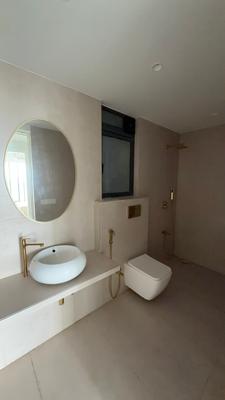 Image of 2400 Sq.ft 4 BHK Apartment / Flat for sale in Bandra West, Mumbai for Rs. 200000000