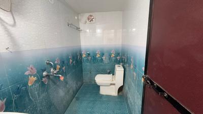Bathroom Image of 1000 Sq.ft 2 BHK Builder Floor for rent in Vinoba Nagar Bilaspur for Rs. 14000