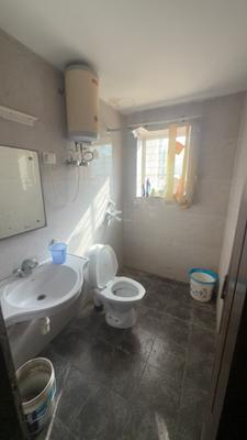 Bathroom Image of 534 Sq.ft 1 BHK Apartment / Flat for sale in Omaxe Eternity, Sunrakh Bangar Vrindavan for Rs. 4900000