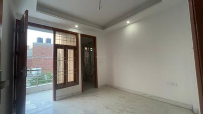 Bedroom Image of 650 Sq.ft 2 BHK Builder Floor for sale in Khanpur New Delhi for Rs. 4800000