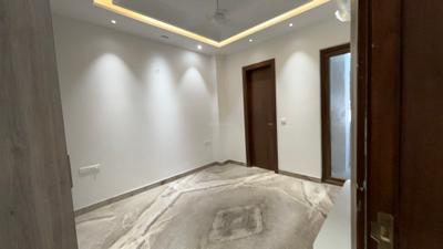 Bedroom Image of 1350 Sq.ft 3 BHK Builder Floor for sale in Janakpuri New Delhi for Rs. 42500000