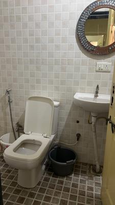 Bathroom Image of 600 Sq.ft 1 BHK Apartment / Flat for sale in Mainland Camelot Royale, Viman Nagar Pune for Rs. 9800000