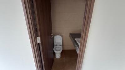 Image of 1200 Sq.ft 3 BHK Apartment / Flat for sale in Kalpataru Magnus, Bandra East, Mumbai for Rs. 65000000