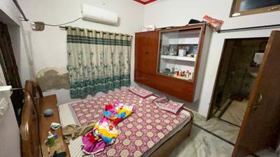 Bedroom Image of 3600 Sq.ft 10 BHK Independent House for sale in Bakalpur Mathura for Rs. 42000000