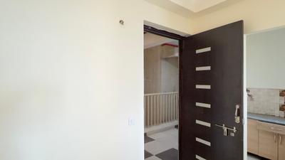 Image of 1075 Sq.ft 2 BHK Apartment / Flat for rent in Gaur City 7th Avenue, Noida Extension, Greater Noida for Rs. 21000