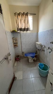 Bathroom Image of 450 Sq.ft 1 BHK Builder Floor for rent in Patel Nagar New Delhi for Rs. 21000