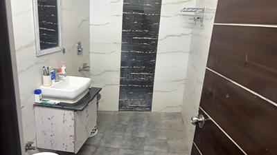 Image of 2000 Sq.ft 3 BHK Independent House for sale in Kirti Nagar, New Delhi for Rs. 20000000