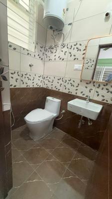 Bathroom Image of 658 Sq.ft 1 BHK Apartment / Flat for rent in Whitefield Bengaluru for Rs. 22000