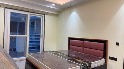 Bedroom Image of 2000 Sq.ft 2 BHK Builder Floor for rent in DLF Phase 5 Gurgaon for Rs. 80000