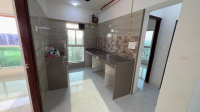 Kitchen Image of 550 Sq.ft 2 BHK Apartment / Flat for rent in Elite The Crown, Chembur Mumbai for Rs. 60000