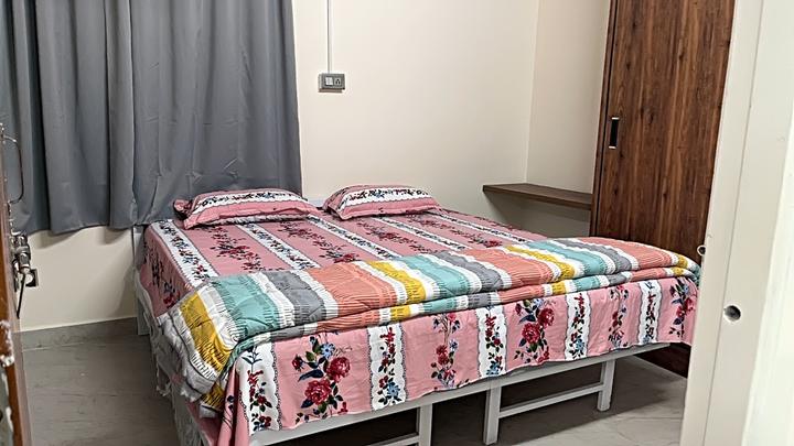 Kondapur botanical garden sarth city capital mall Bedroom 1