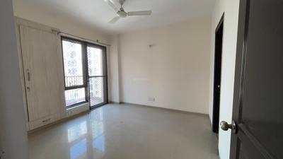 Bedroom Image of 1968 Sq.ft 4 BHK Apartment / Flat for rent in Logix Blossom County, Sector 137 Noida for Rs. 48000