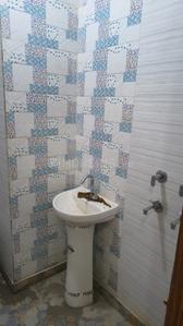 Bathroom Image of 450 Sq.ft 1 BHK Apartment / Flat for sale in DLF Ankur Vihar Ghaziabad for Rs. 1400000