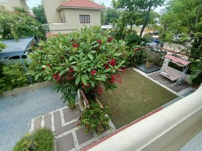 Balcony Image of 5850 Sq.ft 6 BHK Villa for sale in Prahlad Nagar Ahmedabad for Rs. 92500000